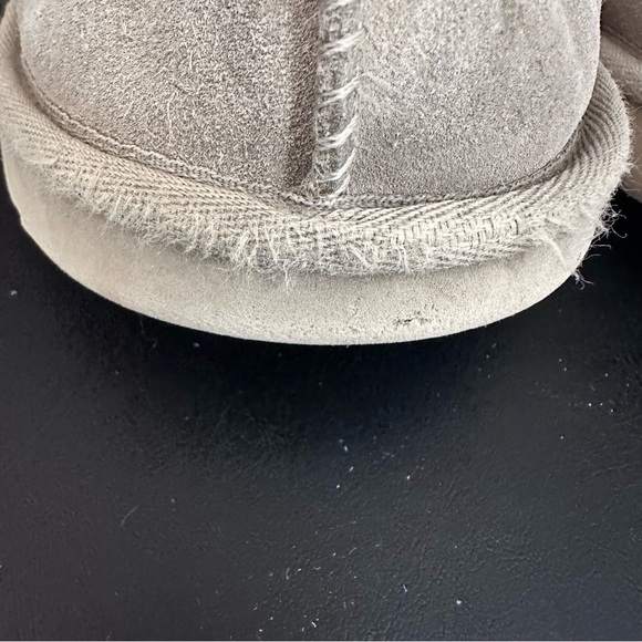 Ugg Tasman Sz 9 - Picture 7 of 11